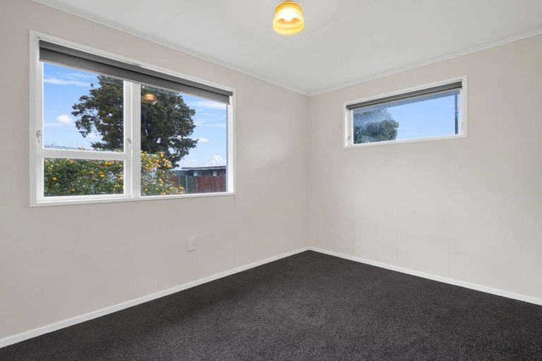 Photo of property in 5 Oturi Road, Waverley, 4510