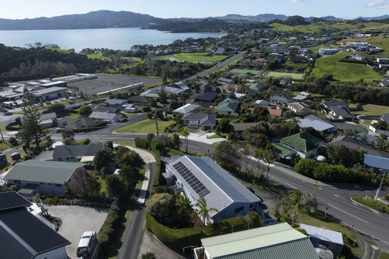 Photo of property in 33 Cable Bay Block Road, Cable Bay, 0420