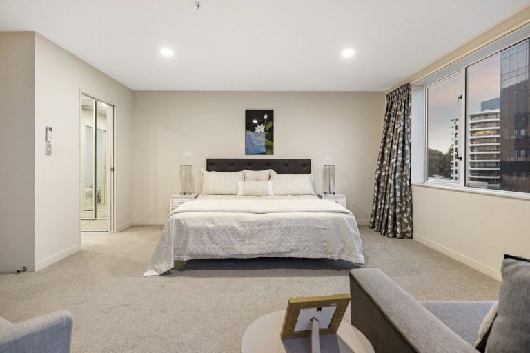 Photo of property in 31/12 Maunganui Road, Mount Maunganui, 3116