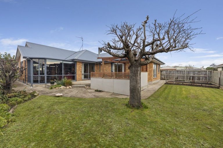 Photo of property in 137 Hagart-alexander Drive, Mosgiel, 9024