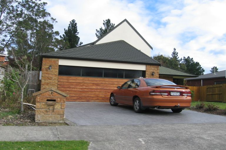 Photo of property in 31 Heathcote Place, Fitzherbert, Palmerston North, 4410