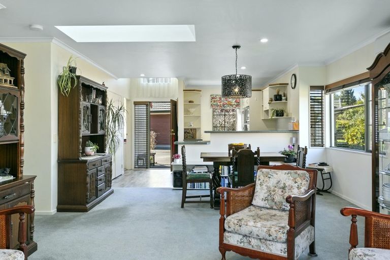 Photo of property in 33 Lakeridge Close, Rangatira Park, Taupo, 3330