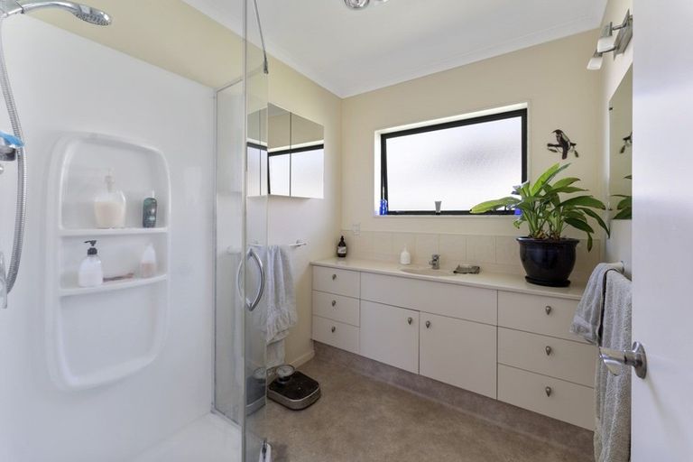 Photo of property in 79 Barrett Street, Westown, New Plymouth, 4310