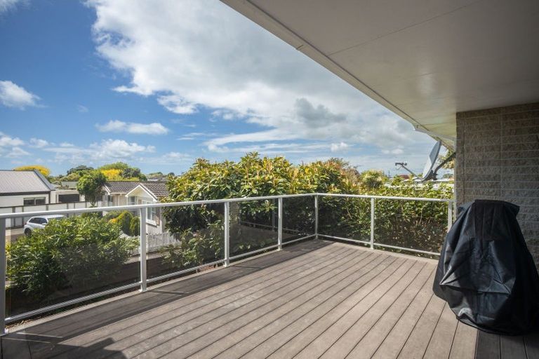 Photo of property in 13 Julian Place, Westown, New Plymouth, 4310