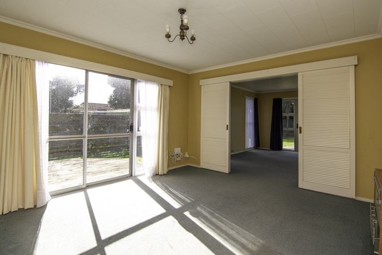 Photo of property in 24 Stillwater Place, Westbrook, Palmerston North, 4412