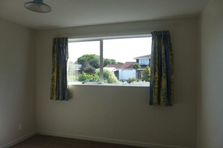 Photo of property in 14 Bidwell Place, Hillmorton, Christchurch, 8025