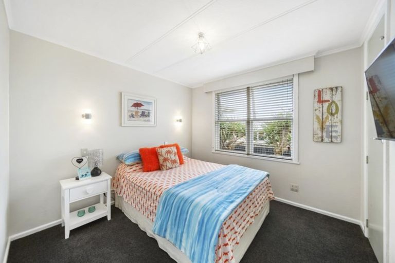 Photo of property in 13 Bradbury Road, Botany Downs, Auckland, 2010