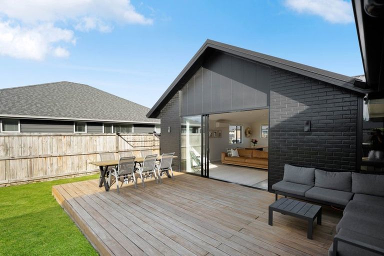 Photo of property in 37 Ruru Street, Cambridge, 3434