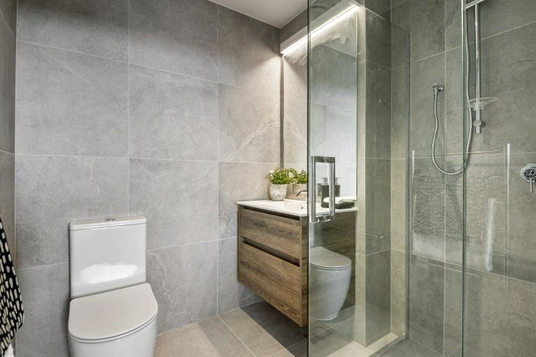 Photo of property in 7a Windlass Street, Long Bay, Auckland, 0630