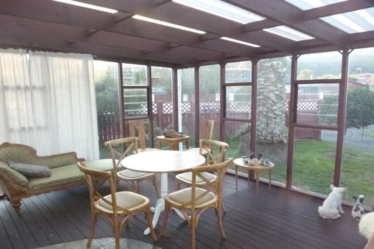 Photo of property in 2 Matuku Street, Heretaunga, Upper Hutt, 5018