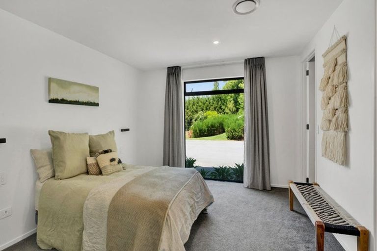 Photo of property in 68 Parrs Road, Hurworth, New Plymouth, 4371