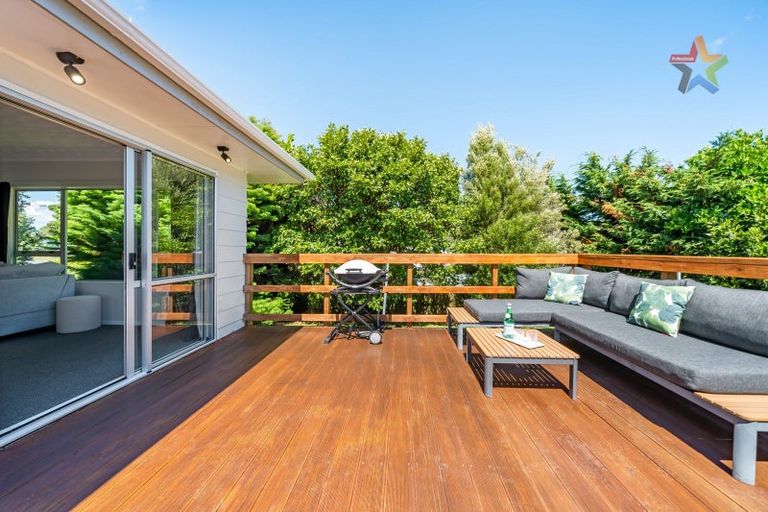 Photo of property in 3 Kaitangata Crescent, Kelson, Lower Hutt, 5010