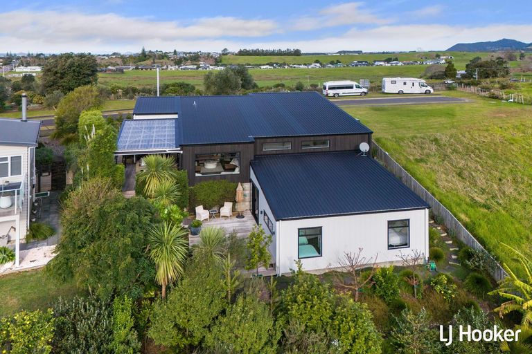 Photo of property in 46 Browns Drive, Waihi Beach, 3611