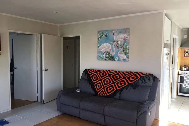 Photo of property in 2/28 Imogene Way, Half Moon Bay, Auckland, 2012