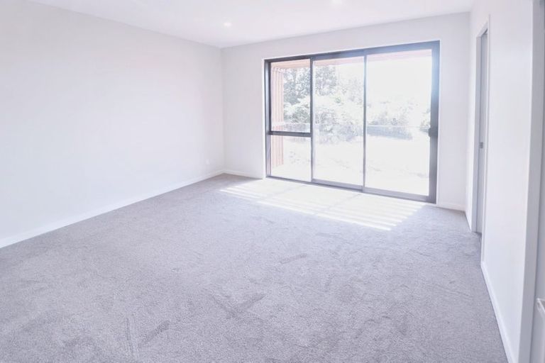 Photo of property in 26 Willowherb Lane, Hobsonville, Auckland, 0616