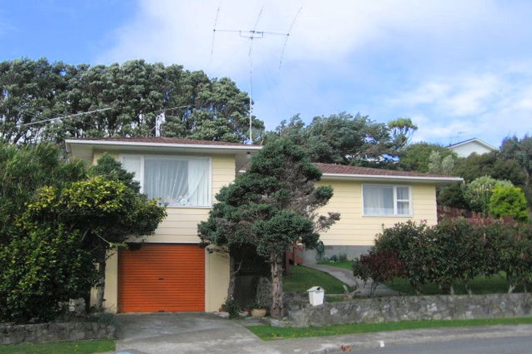 Photo of property in 17 Timaru Grove, Kelson, Lower Hutt, 5010