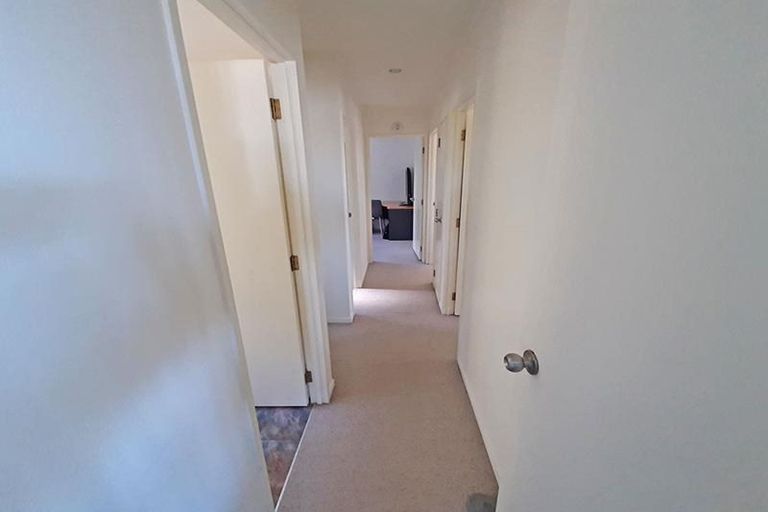 Photo of property in 15 Orchard Road, Browns Bay, Auckland, 0630