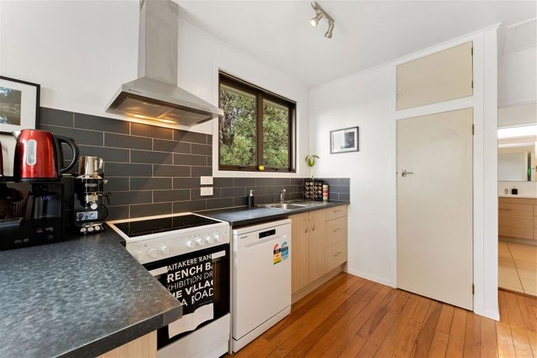 Photo of property in 33 Hamilton Road, Waimauku, 0881