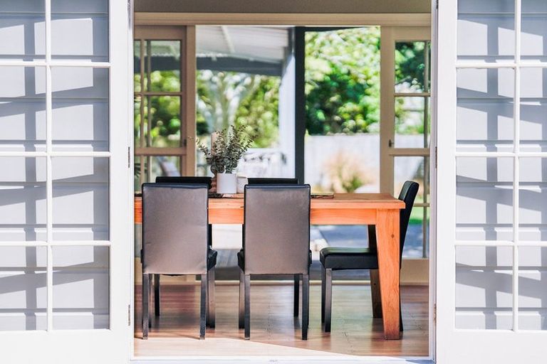 Photo of property in 43 Dale Road, Raumati South, Paraparaumu, 5032