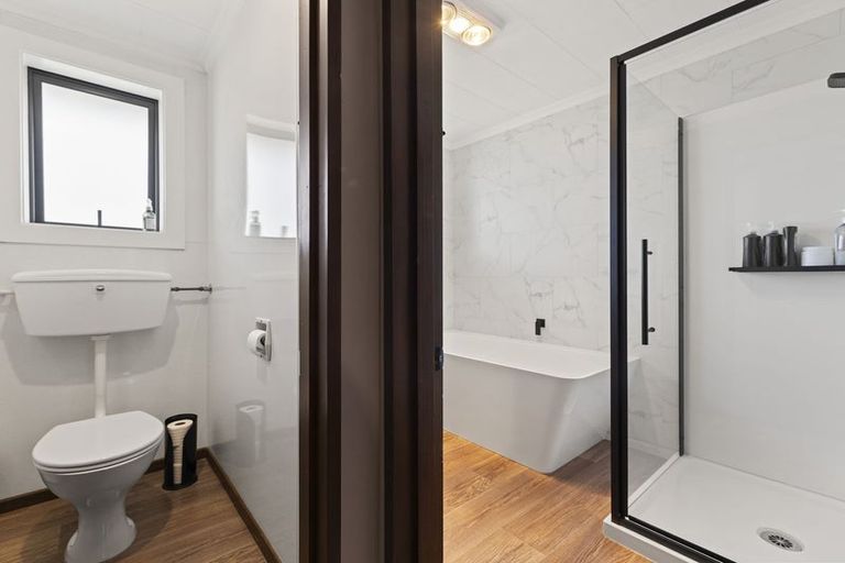 Photo of property in 15 Cross Street, Milton, 9220