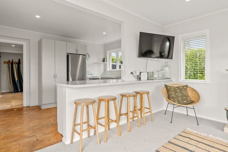 Photo of property in 1/45 College Road, Northcote, Auckland, 0627