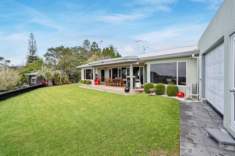 Photo of property in 62 Christian Road, Swanson, Auckland, 0614
