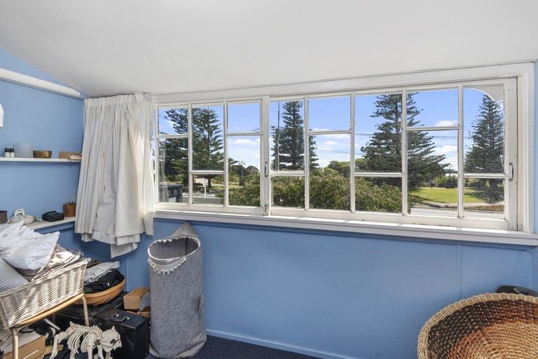 Photo of property in 4 Marriner Street, Sumner, Christchurch, 8081