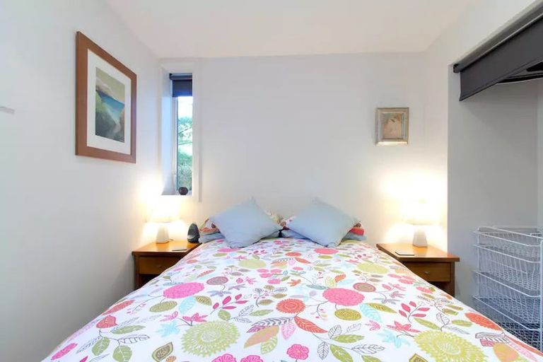 Photo of property in 8 Ocean View Terrace, Sumner, Christchurch, 8081