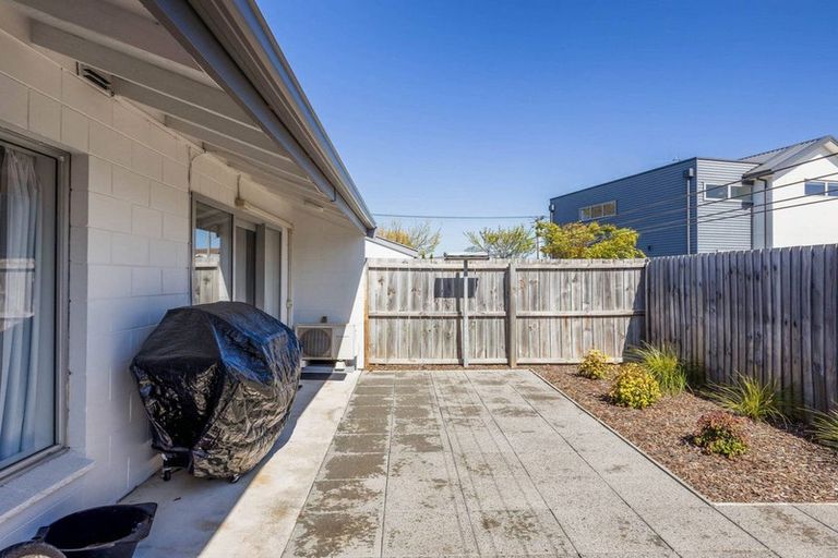Photo of property in 76 Trafalgar Street, St Albans, Christchurch, 8014