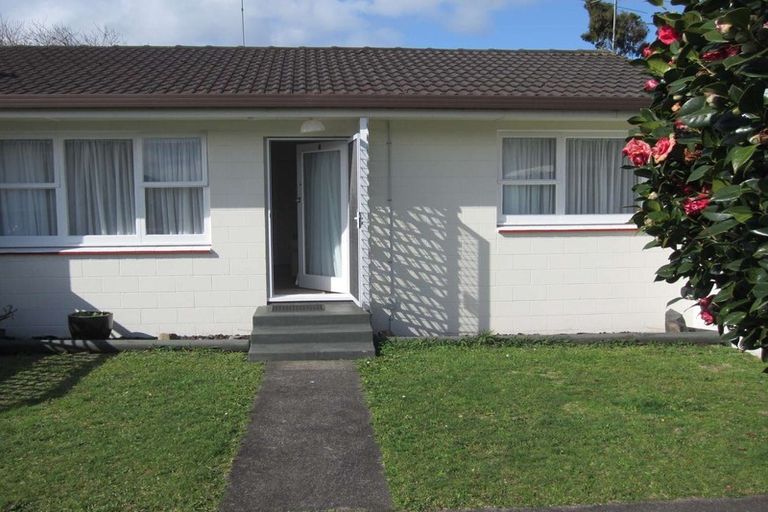 Photo of property in 2/51 Takanini Road, Takanini, 2112