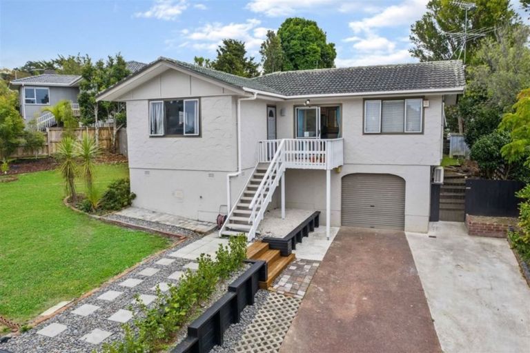 Photo of property in 108 Weatherly Road, Torbay, Auckland, 0630