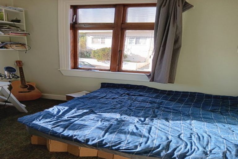 Photo of property in 23 Hawker Street, Mount Victoria, Wellington, 6011