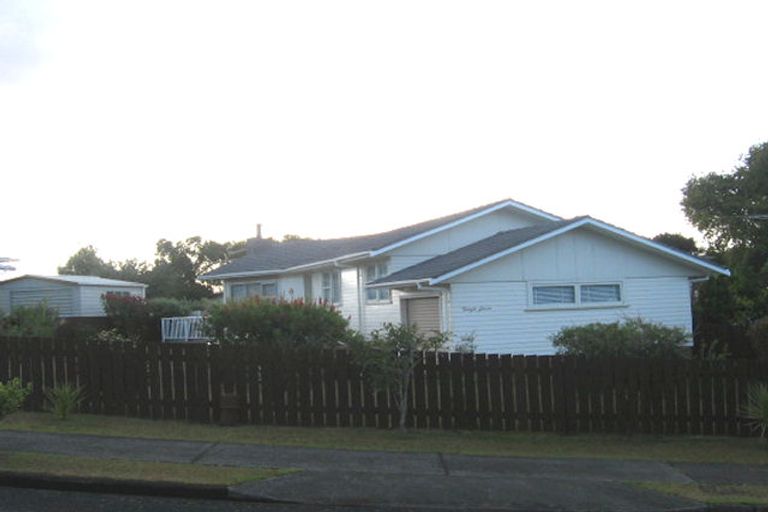 Photo of property in 11 Betsland Crescent, Hillcrest, Auckland, 0627