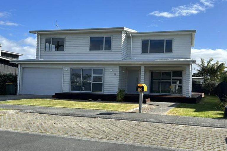Photo of property in 12 Matariki Street, Omaha, 0986