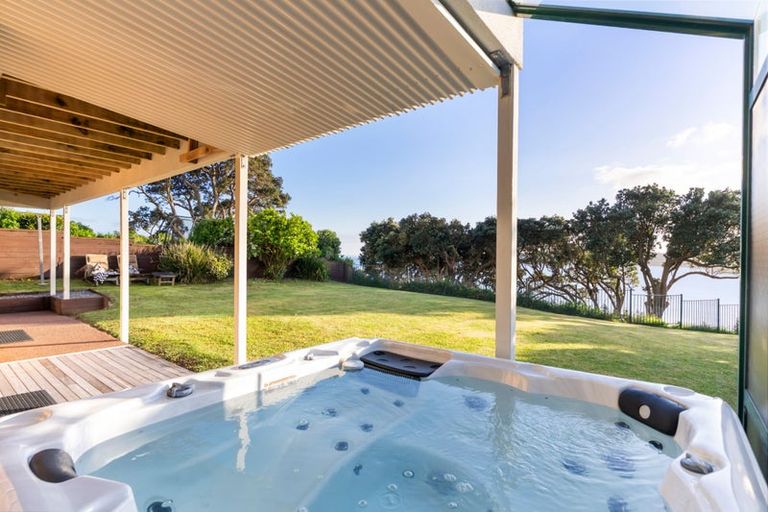 Photo of property in 26 Monyash Road, Manly, Whangaparaoa, 0930