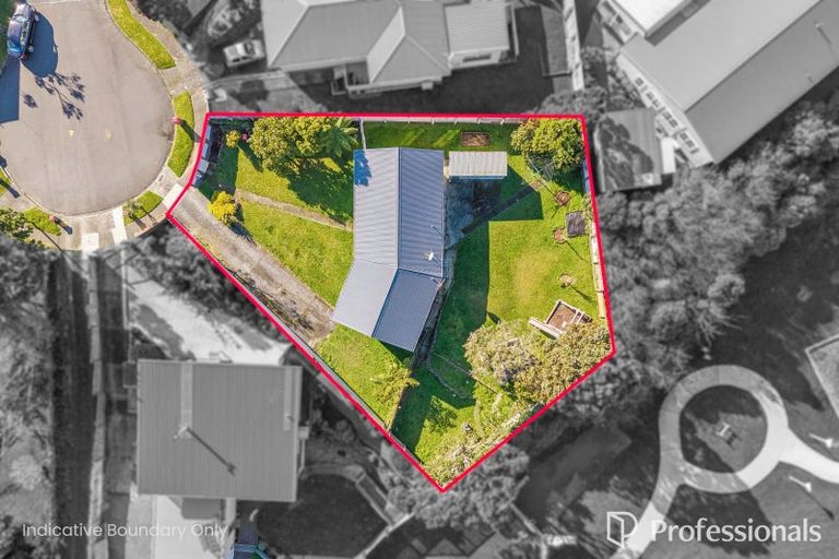 Photo of property in 5 Holly Grove, Maungaraki, Lower Hutt, 5010