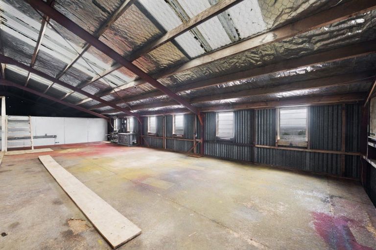 Photo of property in 47 Mile Road, Bombay, 2675