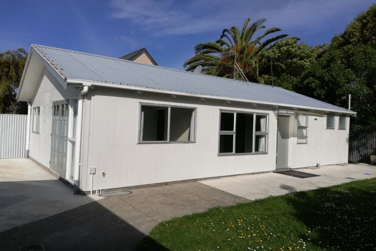 Photo of property in 398 Featherston Street, Palmerston North, 4414