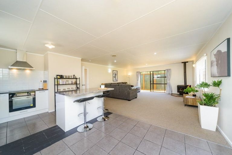 Photo of property in 15 Dahlstrom Grove, Kelvin Grove, Palmerston North, 4414