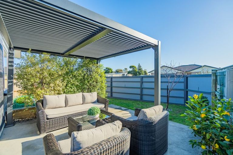 Photo of property in 9 Bridford Way, Paraparaumu, 5032