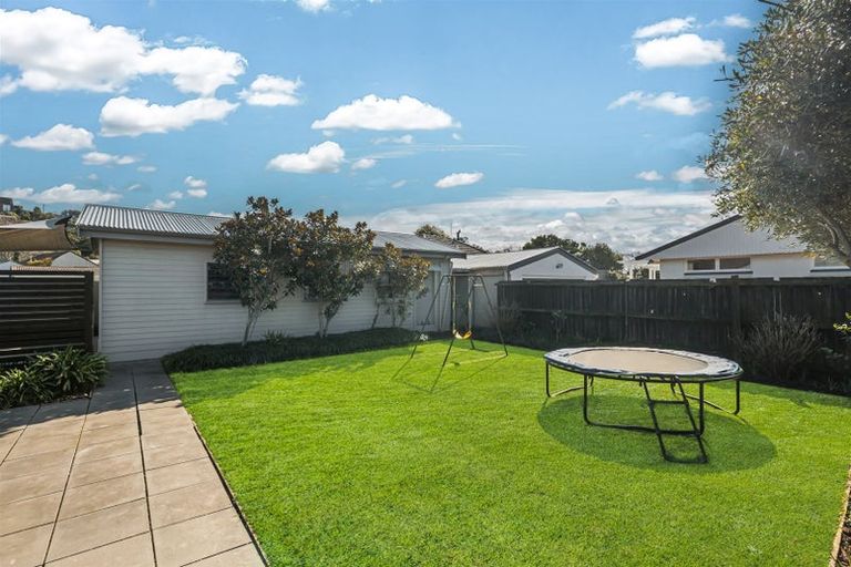 Photo of property in 42 Brabourne Street, Hillsborough, Christchurch, 8022