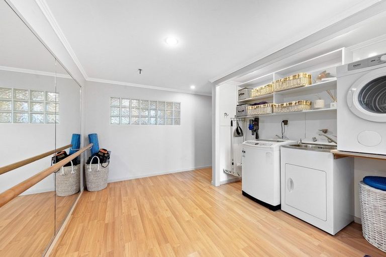 Photo of property in 89 Wood Bay Road, Titirangi, Auckland, 0604