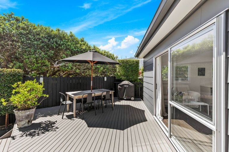 Photo of property in 65a Moa Road, Point Chevalier, Auckland, 1022