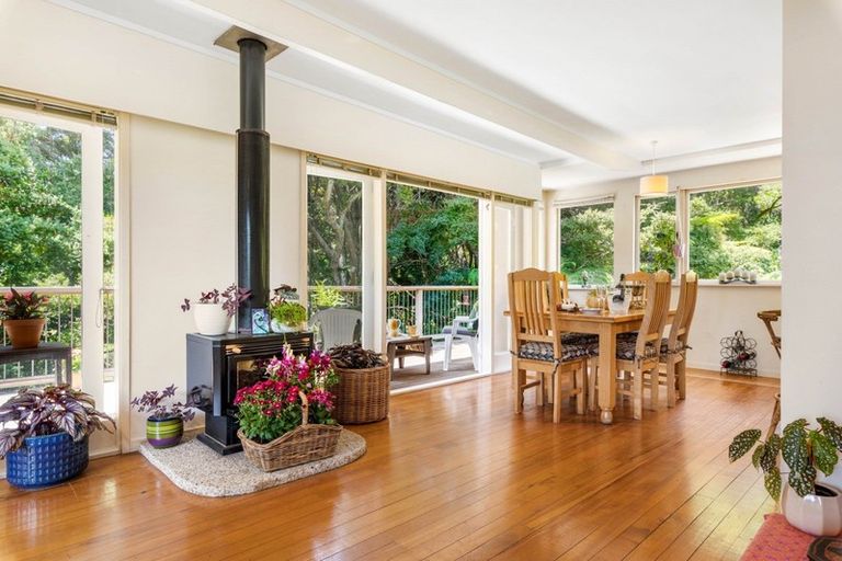 Photo of property in 4 Tranquil Glade, Hillcrest, Auckland, 0627