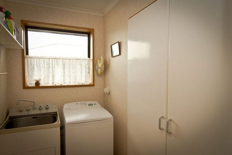 Photo of property in 4/93 Avenue Road, West End, Timaru, 7910