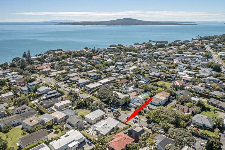 Photo of property in 6a Hauraki Road, Hauraki, Auckland, 0622