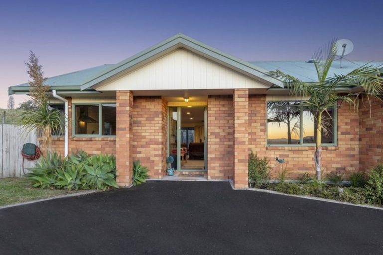 Photo of property in 8 Mynah Place, Welcome Bay, Tauranga, 3112