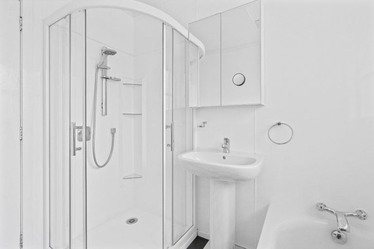 Photo of property in 9 Roslyn Road, Levin, 5510