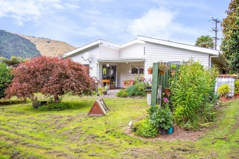 Photo of property in 2 Mahakipawa Road, Havelock, 7100