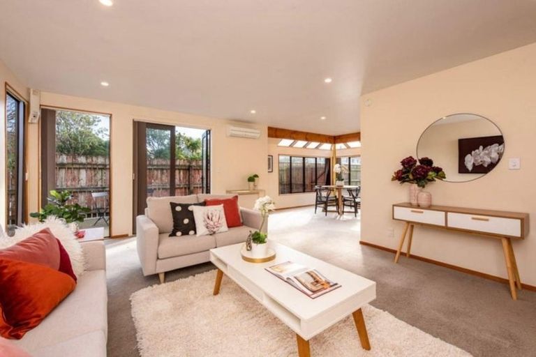 Photo of property in 8a Campbell Street, Karori, Wellington, 6012